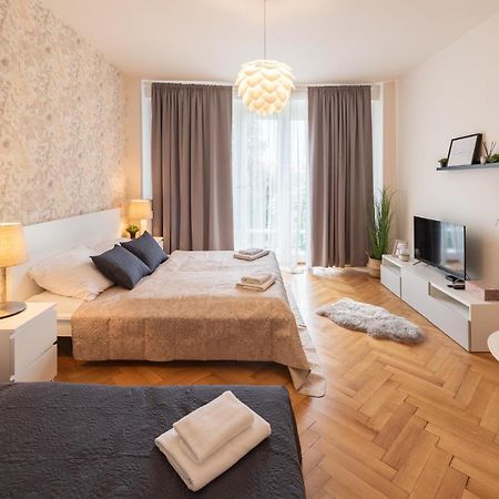 Luxury Apartment In Prime Location Prag Dış mekan fotoğraf